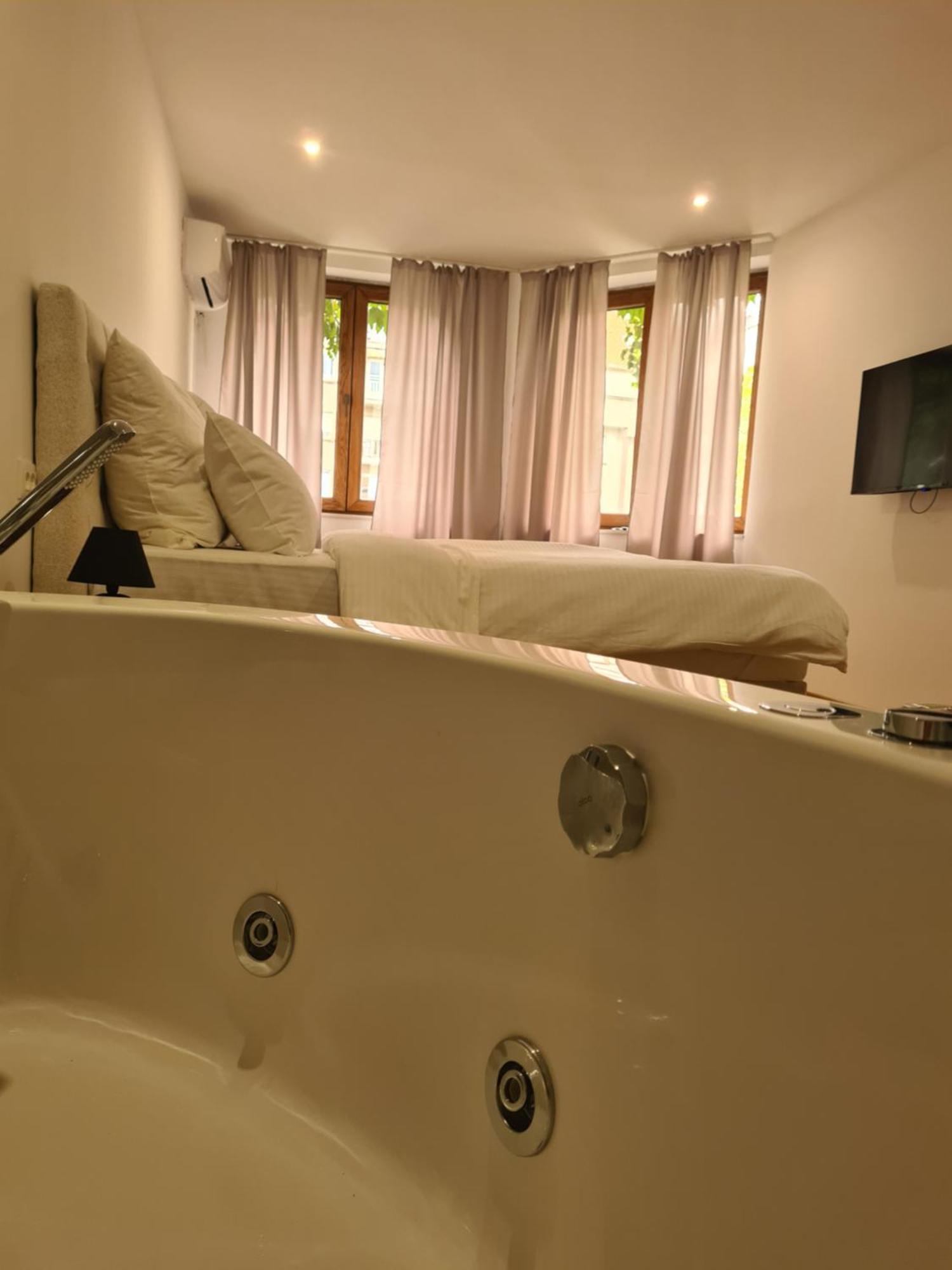 Fera Hotel Belgrade Luaran gambar